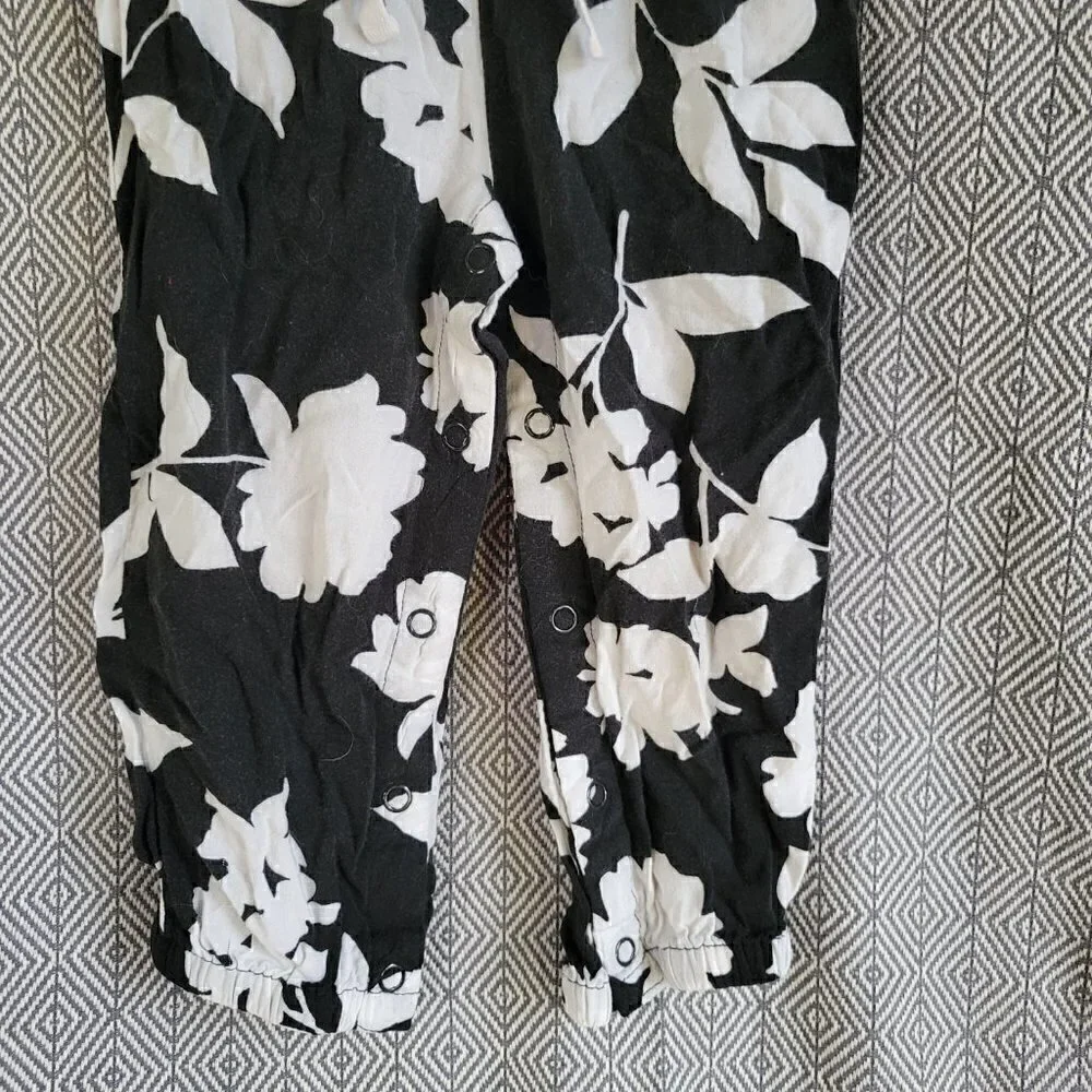 Crazy 8 Black And White Floral Romper Size 3T